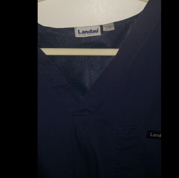 Landau navy blue scrub top size XXL excellent - Picture 2 of 2